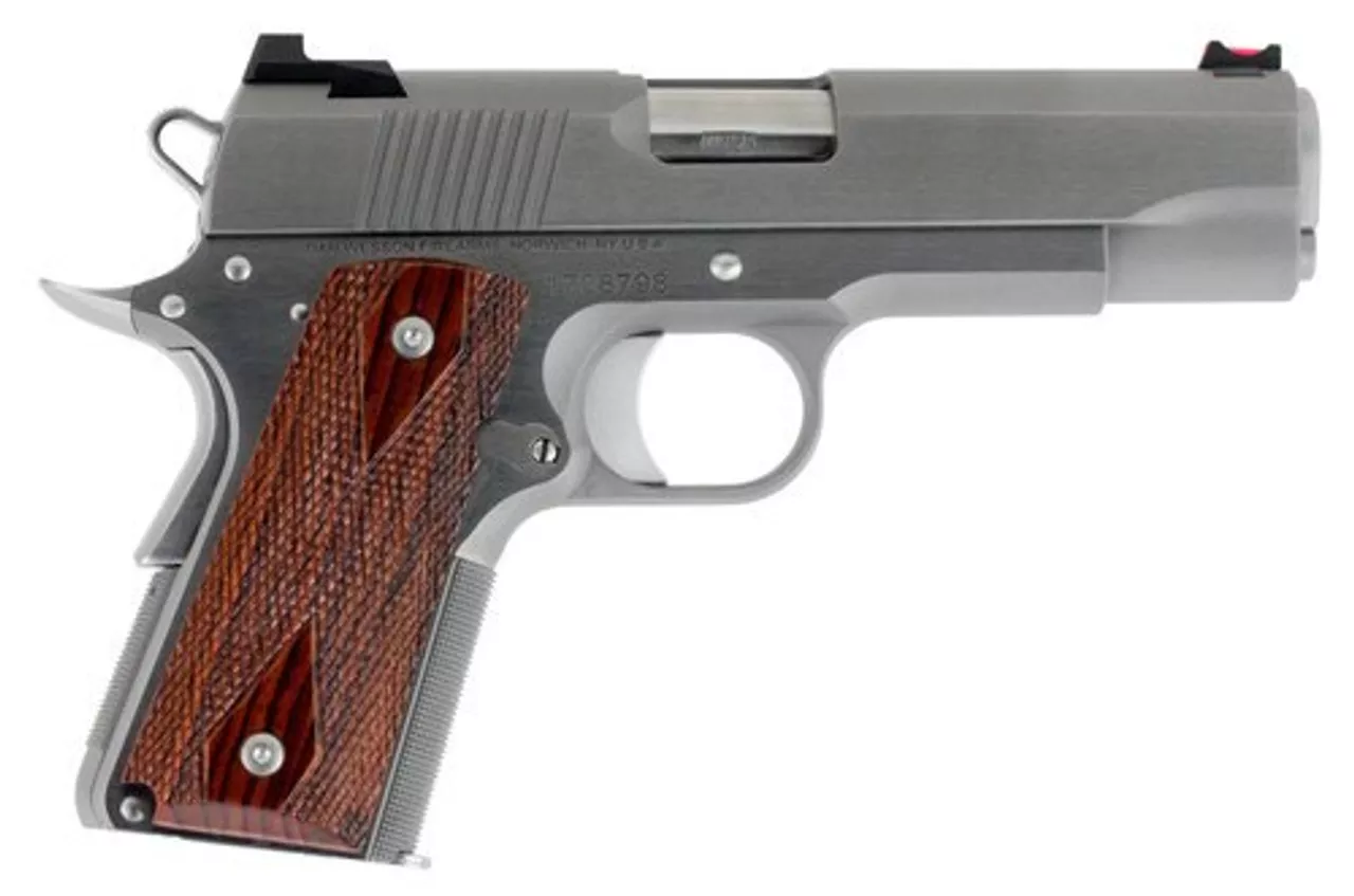 Dan Wesson Pointman Carry 1911, .38 Super, 4.25″, 8rd, Wood Grips, SS