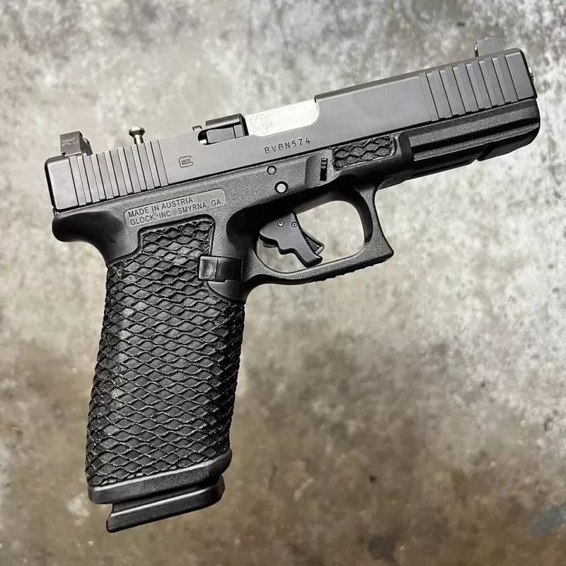 Duty Series GLOCK 17 gen 3 Austria made / CA compliant, Level 2 reduction, optic ready Signature slide package with black nitride, Apex Tactical trigger kit and more.Free shipping.