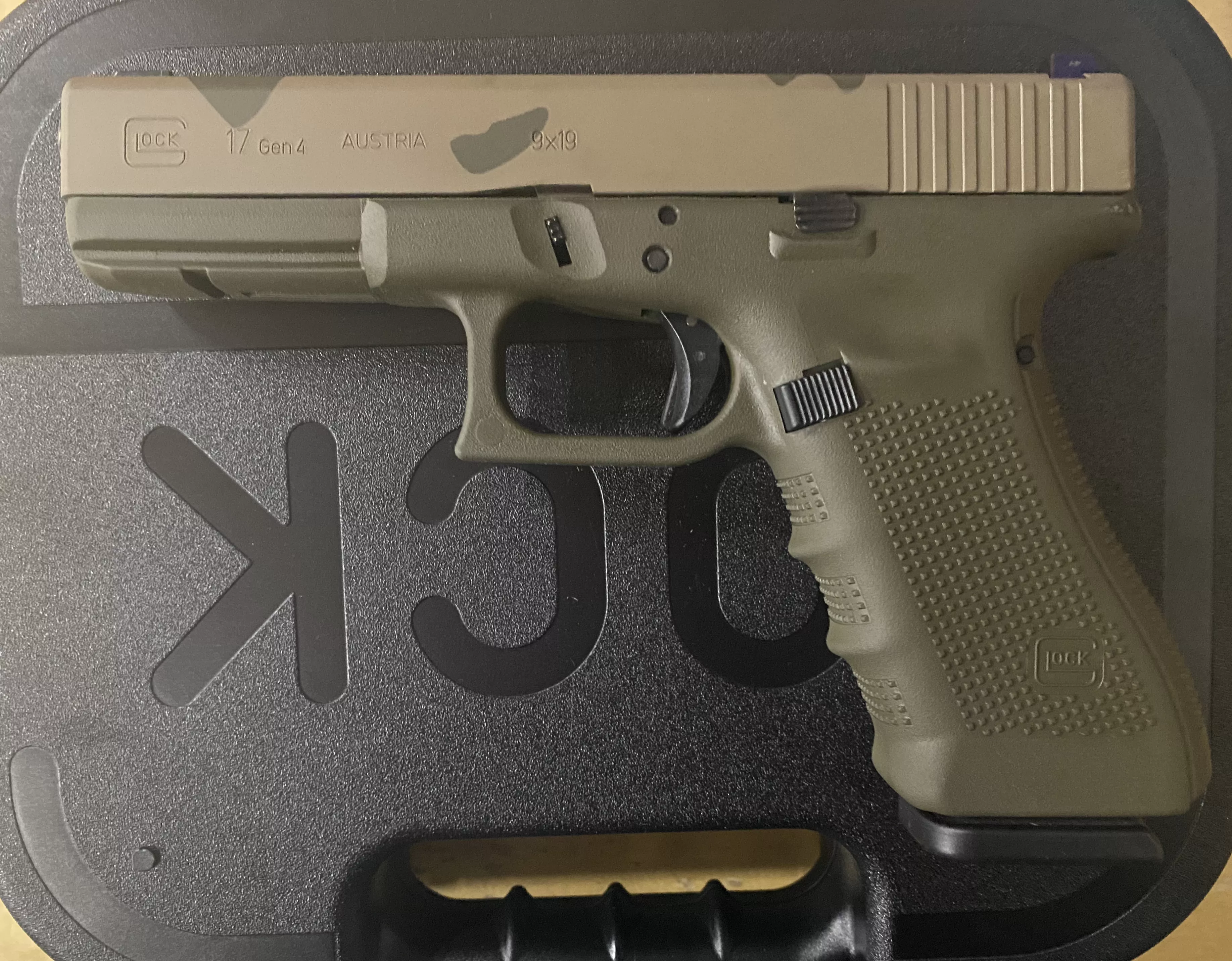 Glock 17 Gen 4 9mm Custom Camo Cerakote