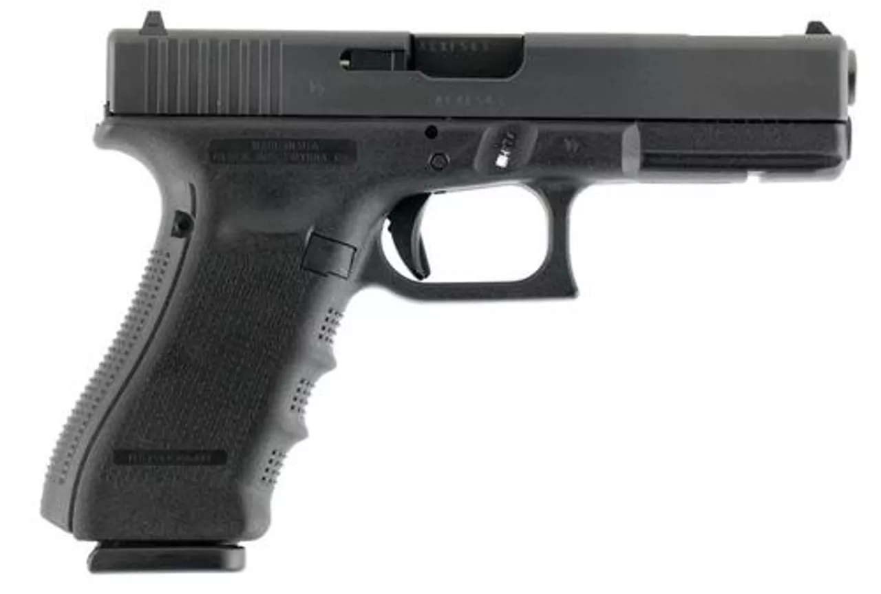 Glock G17C G4, 9mm, 4.49″, 10rd, Fixed Sights