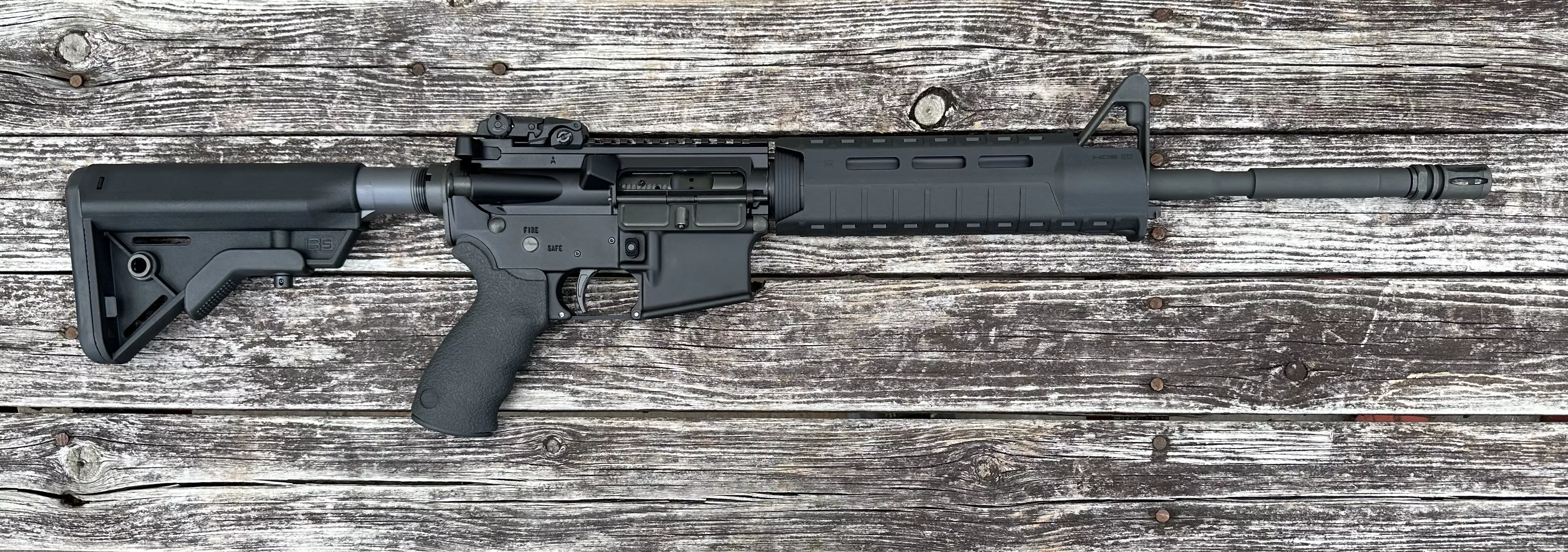 Lewis Machine & Tool LMT Defender 2000 556 Nato 16" Barrel Magpul B5