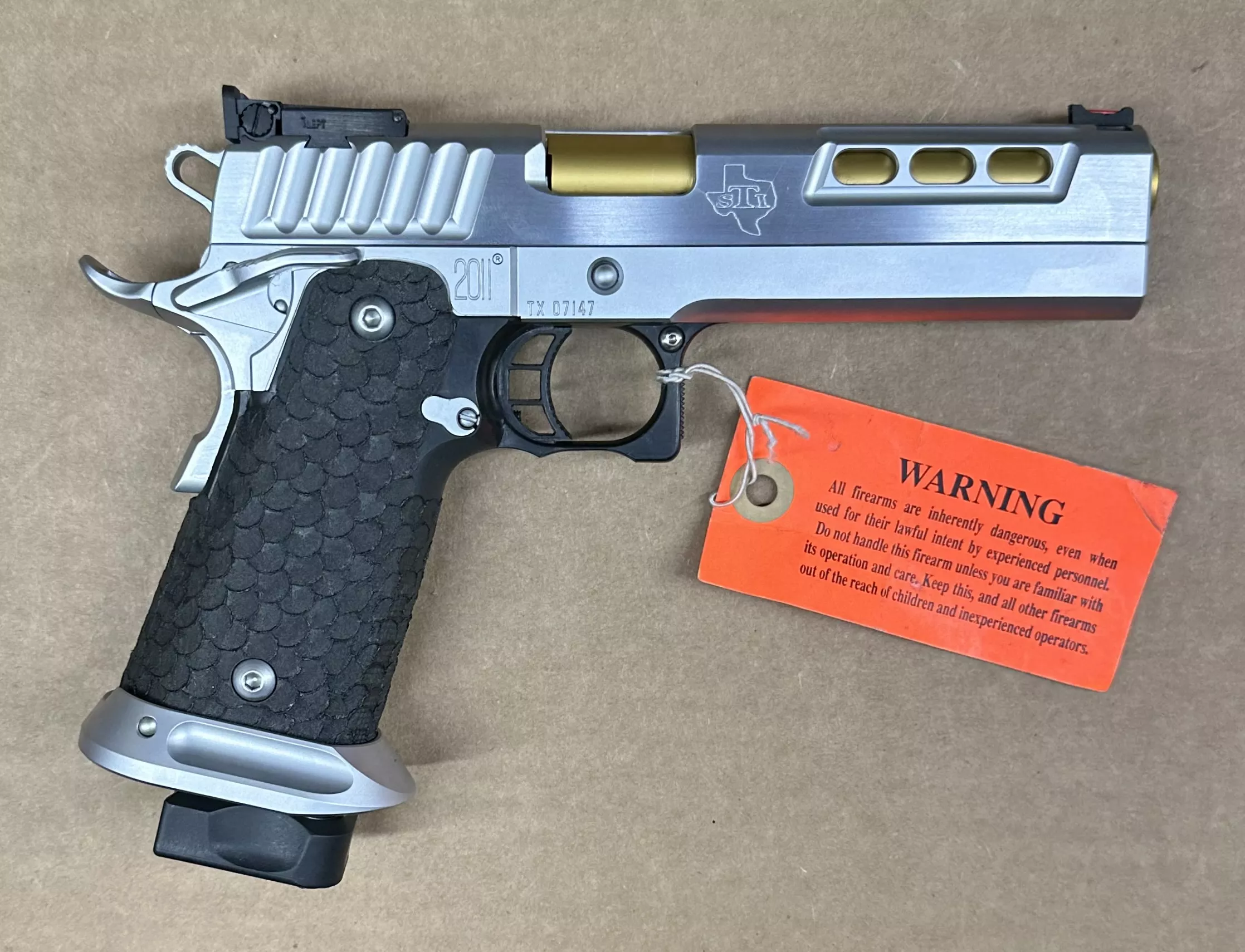 New Old Stock STI International DVC-L Limited 9mm Chrome Tin Gold 10-300281-100
