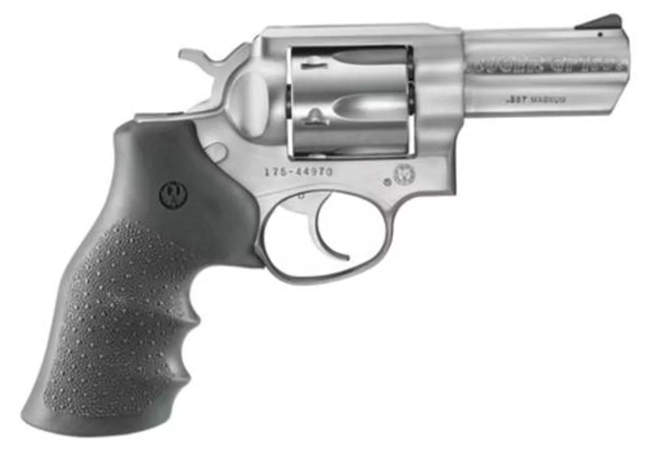 Ruger GP100, 6 Round 357 Magnum, Fixed Sights/Stainless Finish & 3″ Heavy Barrel