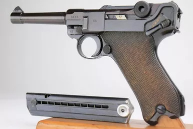 SOLD - 1940 Mauser Luger (5353b - 22281)